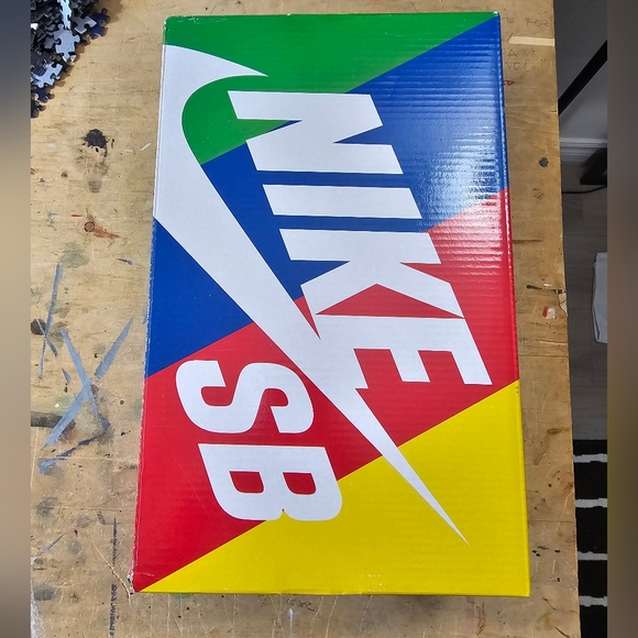 Sold Nike SB dunk low polaroid for $230. Outside poshmark - Picture 4 of 10